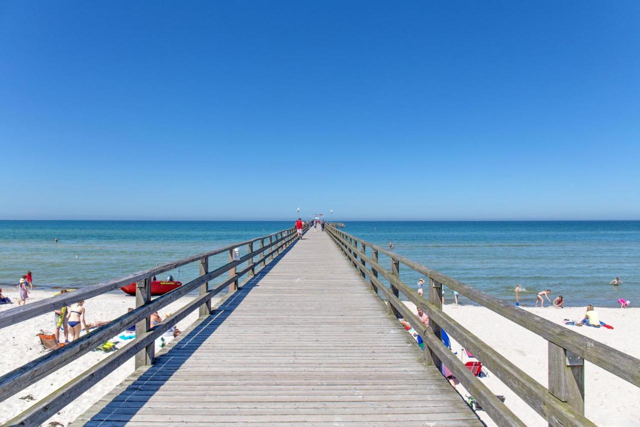 Ferienwohnungen Haus Am Strand Zingst Buitenkant foto